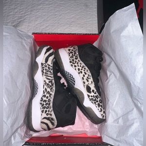 Jordan 11 w animal instinct